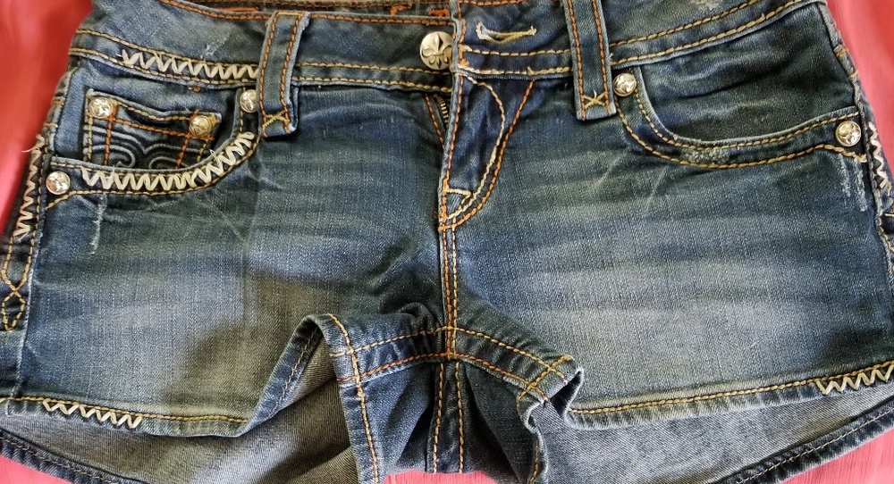 Rock revival shorts sz 27